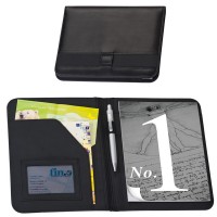 Conférencier A5 personnalisé, couleur noir avec bloc papier, rangement documents et cartes de visite, passant stylo
